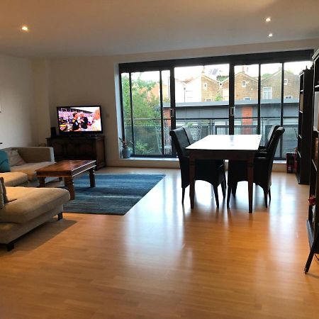 Spacious, Bright And Modern Flat In Holloway London Exteriör bild