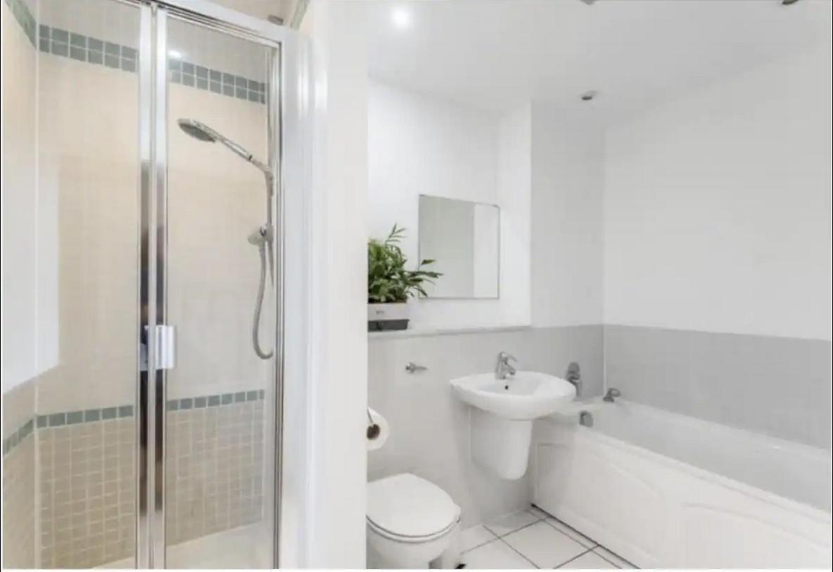 Spacious, Bright And Modern Flat In Holloway London Exteriör bild